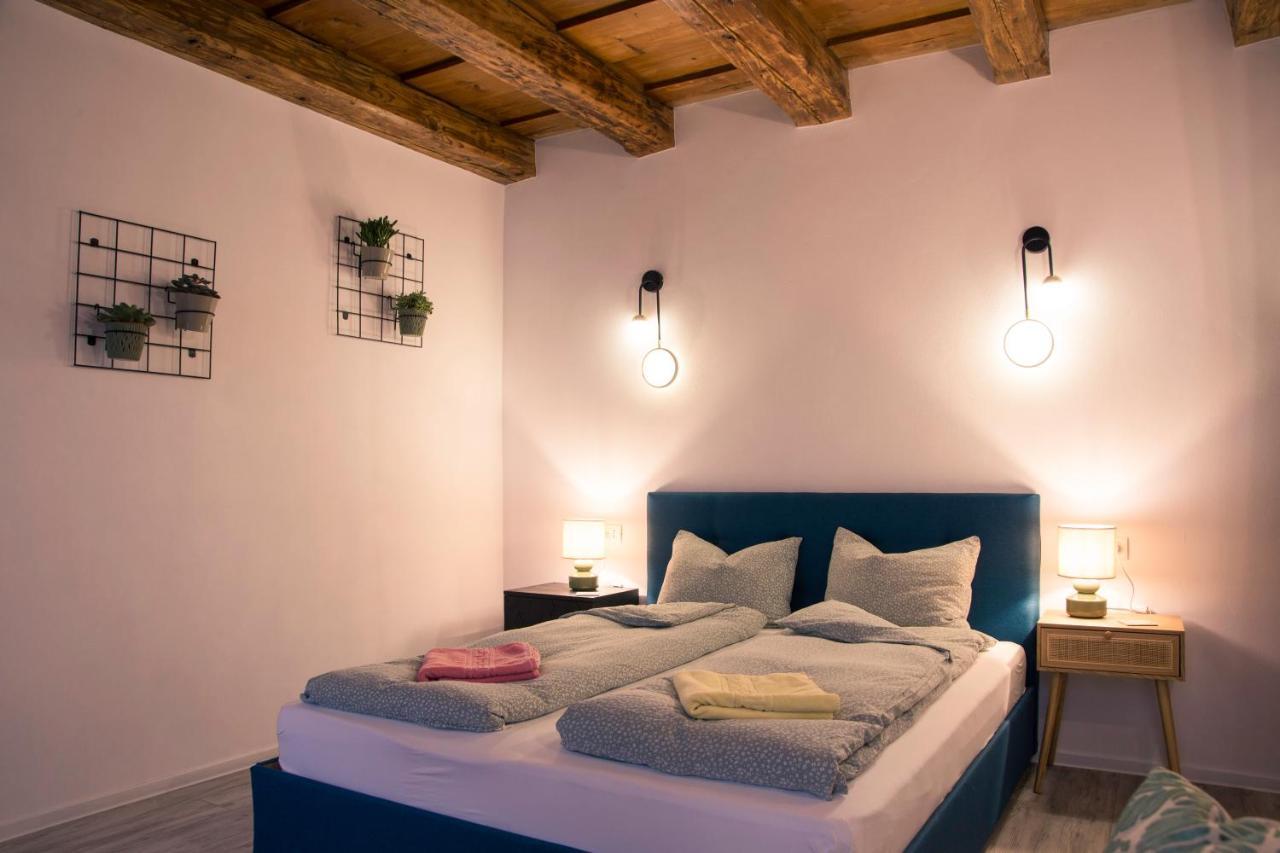 Seek And Hide - Csilla'S Tiny Hideaway Brasov Exterior photo